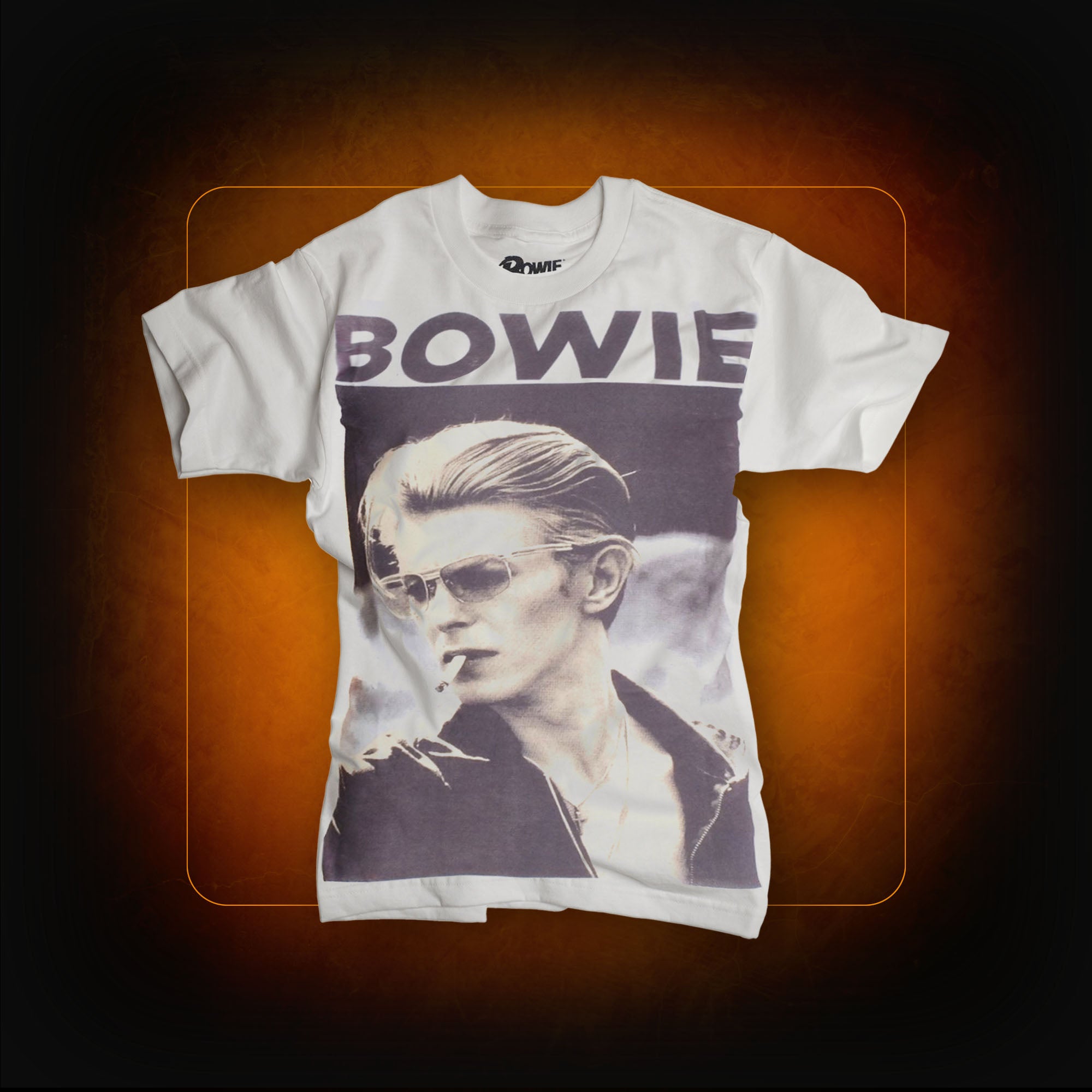 Smoking white t-shirt - David Bowie